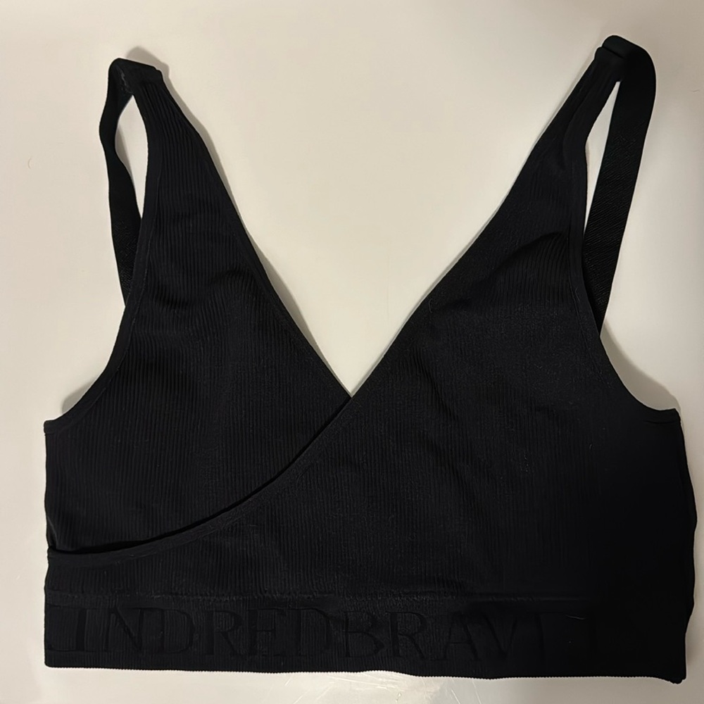 Kindred bravely sublime crossover adjustable lounge bra - Medium LIKE NEW